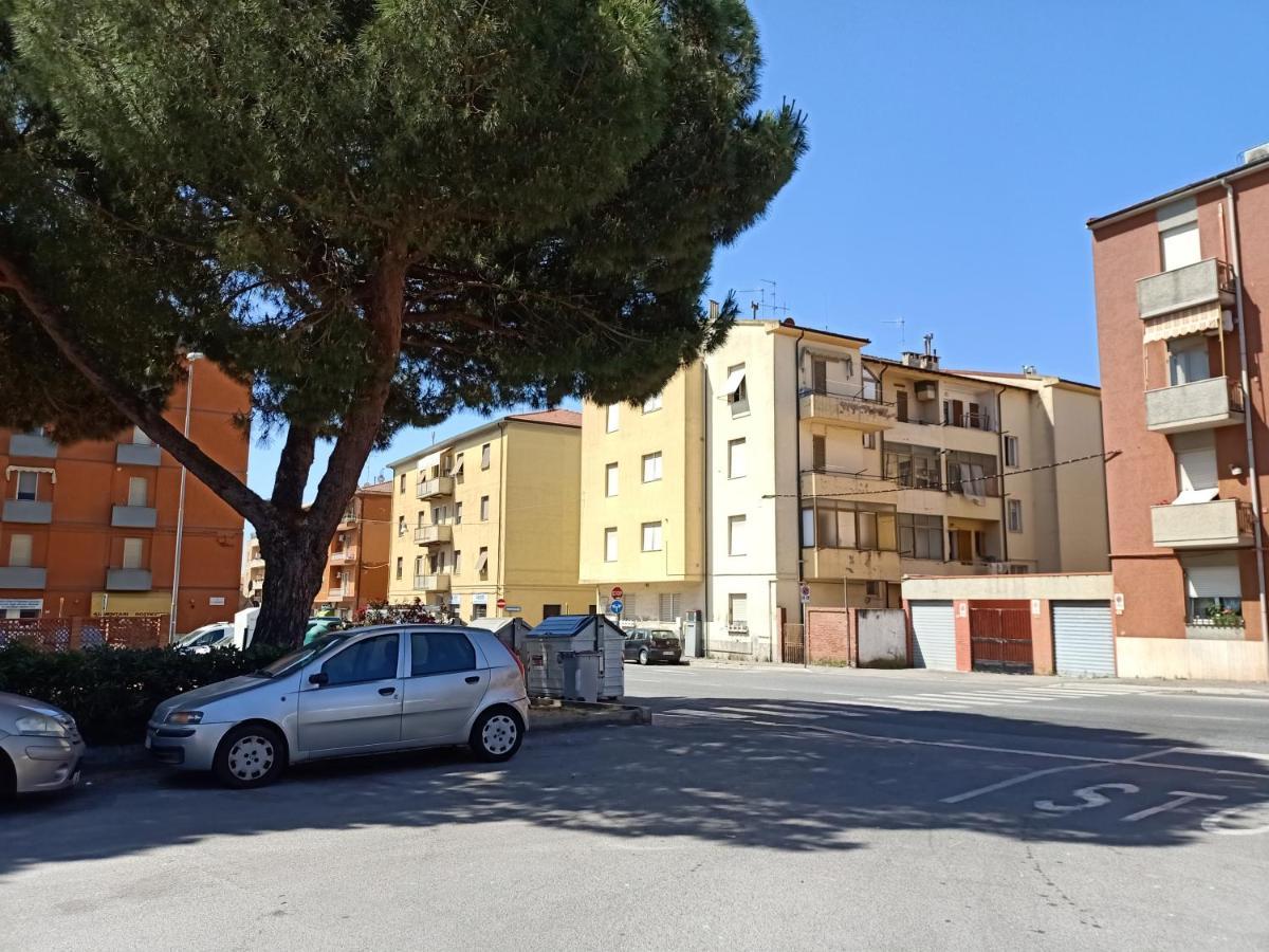 Casa Ilanfra - Appartamenti Gabbiano, Farfalla E Stella Marina Piombino Buitenkant foto
